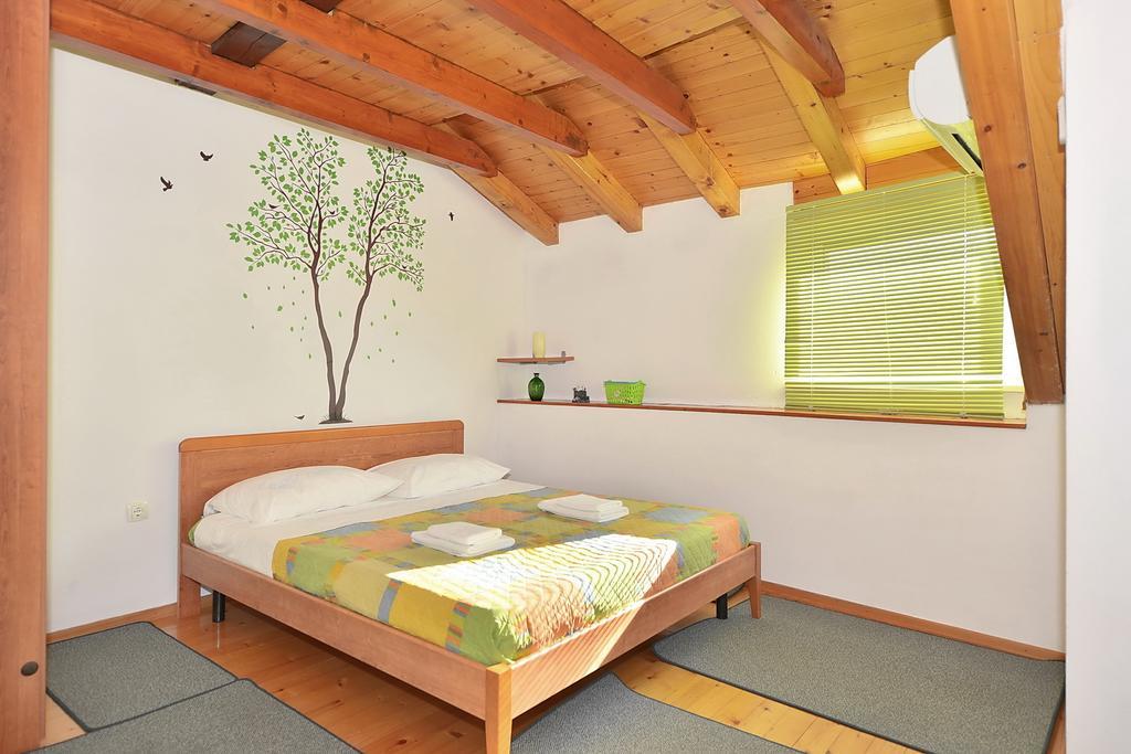 Apartments Mirabella Омиш Номер фото