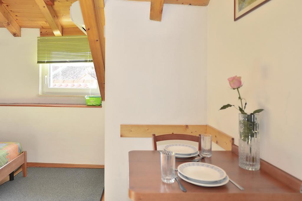 Apartments Mirabella Омиш Экстерьер фото