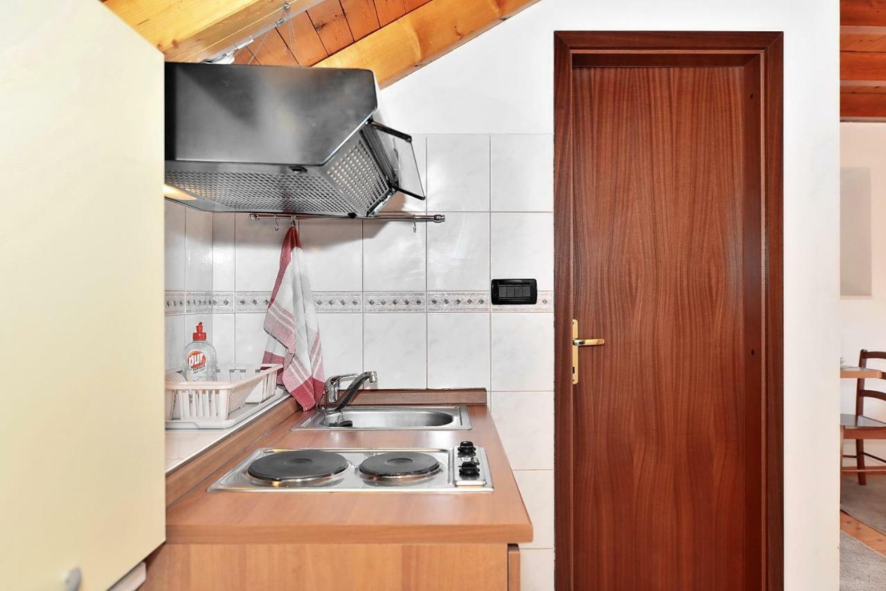 Apartments Mirabella Омиш Экстерьер фото